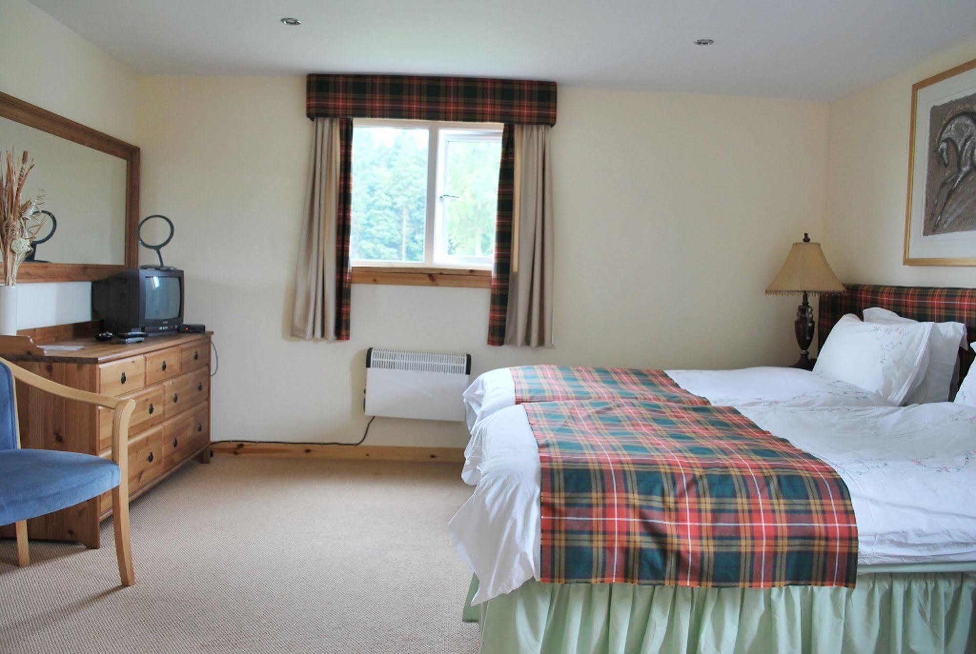 לנרק Scottish Equi B&B מראה חיצוני תמונה